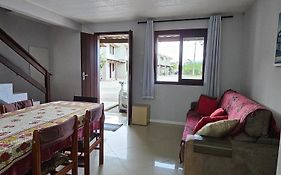 Residencial Hannah - Casa 6 - Porto Belo SC - Bairro Perequê
